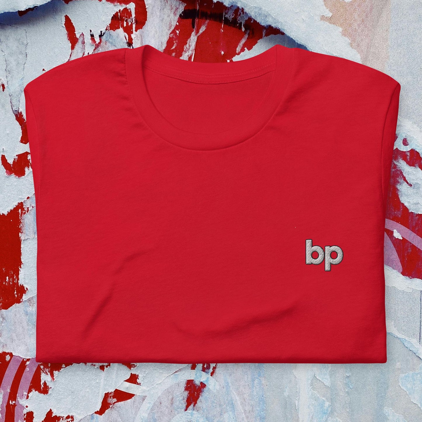 Unisex pride t-shirt with expressive design: Everyday Pride Tee