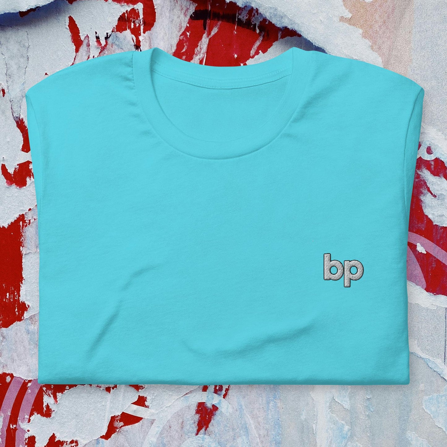 Unisex pride t-shirt with expressive design: Everyday Pride Tee