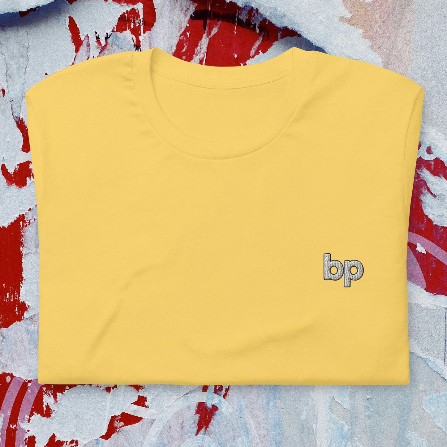 Unisex pride t-shirt with expressive design: Everyday Pride Tee